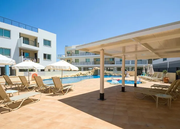 Sea View Apt*spacious Balcony*200m To The 아파트 파라림니